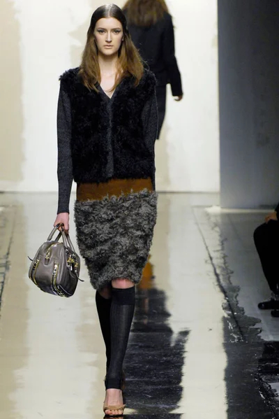 Look 10